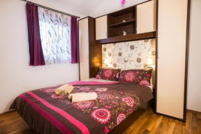  Holiday Home Dvornica 14300  Рогозница